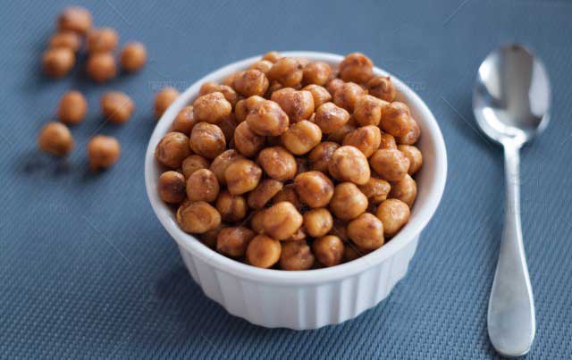 eating-healthy-roasted-nuts